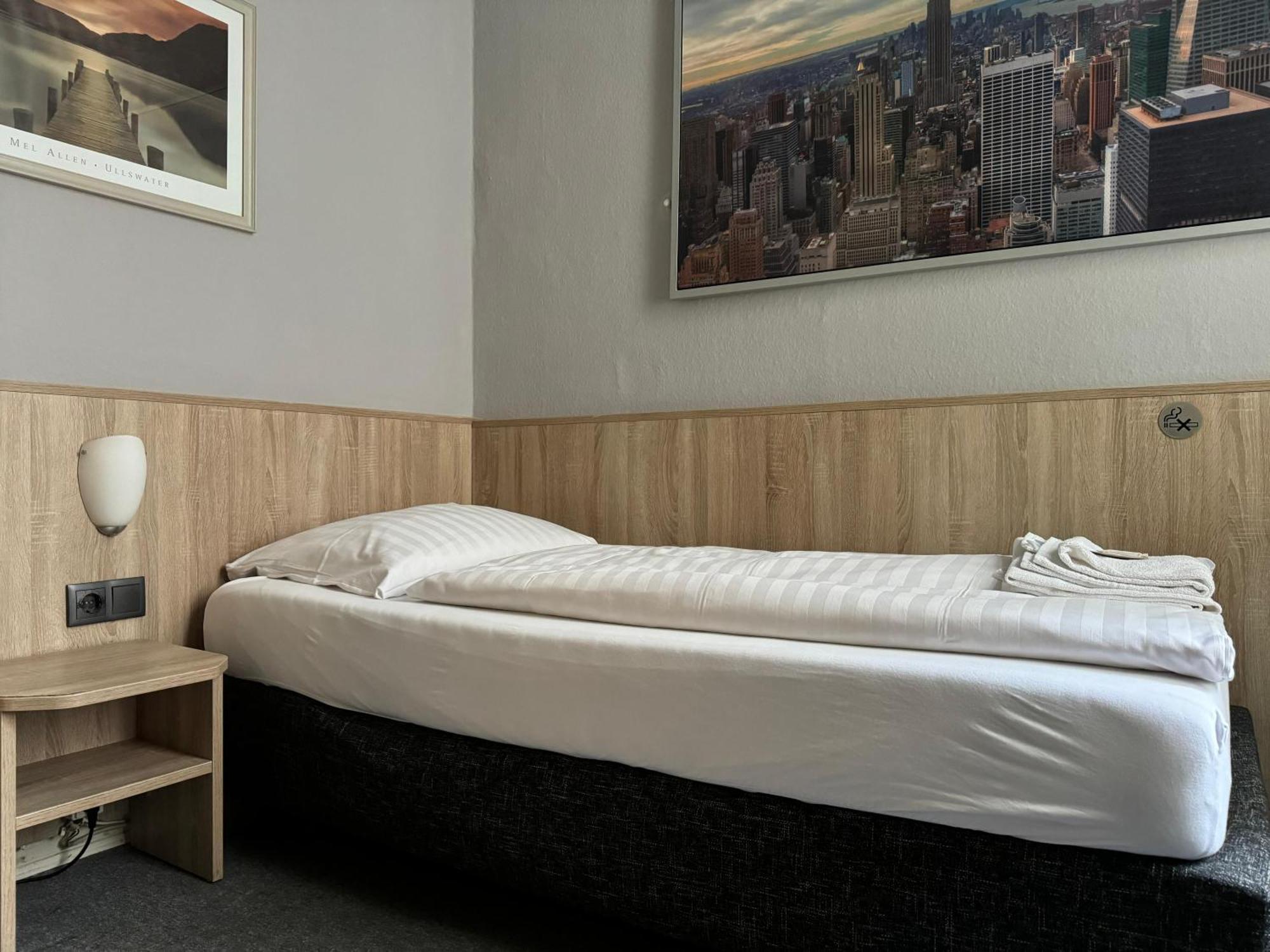 Hotel Kieler Hof Am Hauptbahnhof - Hamburg Central Station Luaran gambar